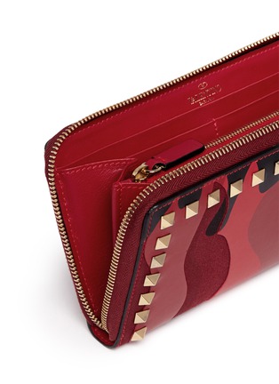 Detail View - Click To Enlarge - VALENTINO GARAVANI - 'Rockstud' camouflage leather and canvas continental wallet