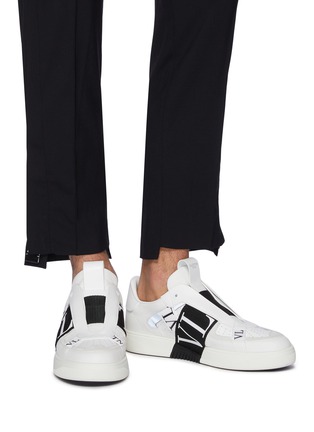 Figure View - Click To Enlarge - VALENTINO GARAVANI - VL7N' Low Top Lace Up Leather Sneakers