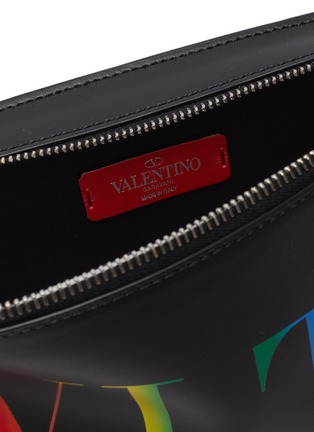 Detail View - Click To Enlarge - VALENTINO GARAVANI - Valentino Garavani rainbow logo print nylon bum bag