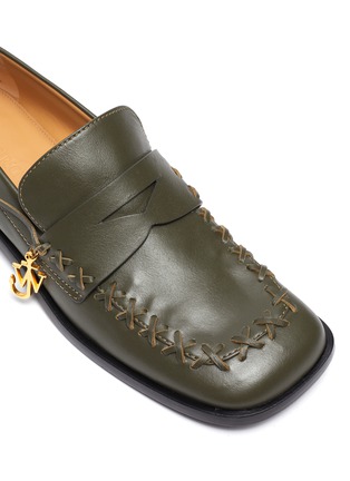 Detail View - Click To Enlarge - JW ANDERSON - Logo Charm Flat Stitch Leather Loafers