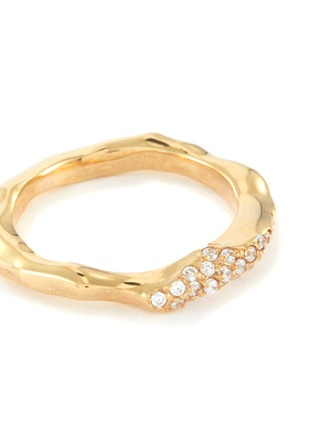 Detail View - Click To Enlarge - JOANNA LAURA CONSTANTINE - Crystal embellished wave ring