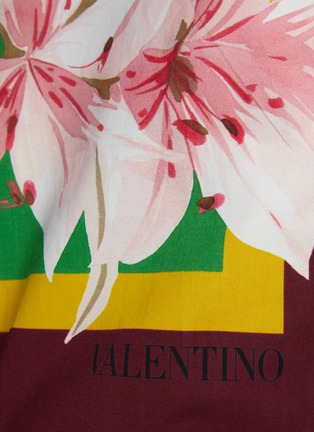  - VALENTINO GARAVANI - Lilium Verde print shirt