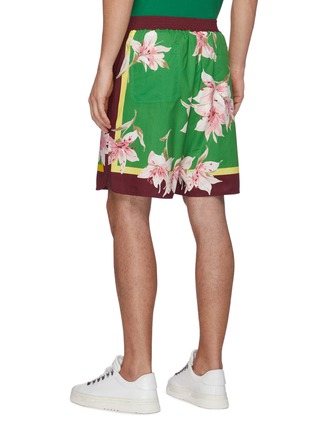 Back View - Click To Enlarge - VALENTINO GARAVANI - Lilium verde print bermuda shorts