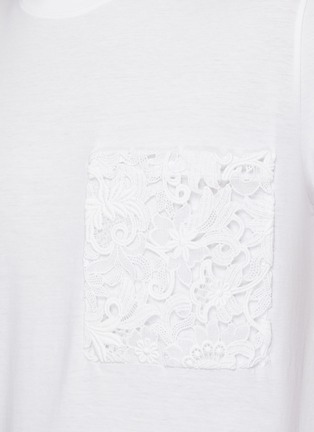  - VALENTINO GARAVANI - Lace pocket back logo print T-shirt