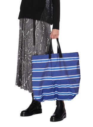 Figure View - Click To Enlarge - SACAI - Zantan' graphic print tote pouchette bag