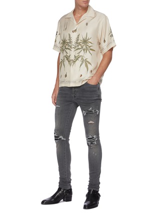Figure View - Click To Enlarge - AMIRI - MX1' suede patch distressed skinny jeans