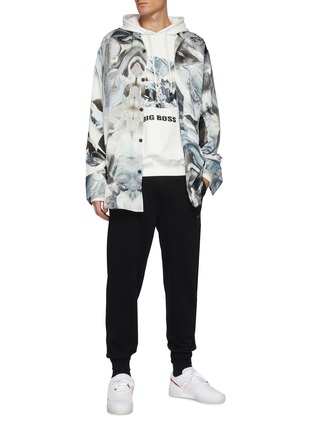 Figure View - Click To Enlarge - ANGEL CHEN - Embroidered Lizard Motif Sweatpants