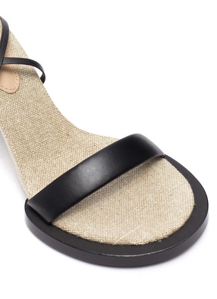 Detail View - Click To Enlarge - JACQUEMUS - Les Carre Rond' strappy leather linen sandals