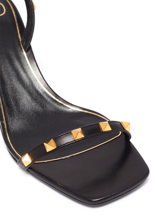 Detail View - Click To Enlarge - VALENTINO GARAVANI - Valentino Garavani rockstud leather sandals