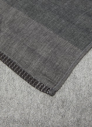 Detail View - Click To Enlarge - UCHINO - Zen Charcoal Gauze & Pile Bath Towel – Dark Grey
