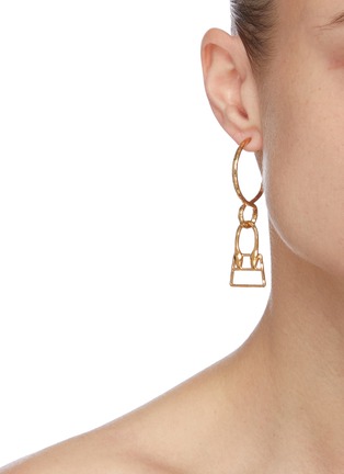 Figure View - Click To Enlarge - JACQUEMUS - Les Creoles Chiquita' bag charm earrings