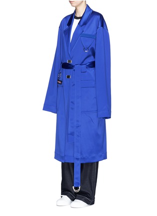 Front View - Click To Enlarge - CRES. E DIM. - 'Dreams' oversized patch satin trench coat