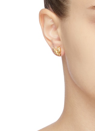 Front View - Click To Enlarge - MISHO - Kt Ni' pearl gold plated earrings