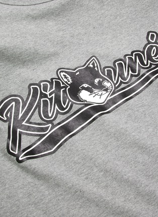  - MAISON KITSUNÉ - Printed varsity fox logo T-shirt