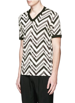 Front View - Click To Enlarge - - - Zigzag print T-shirt