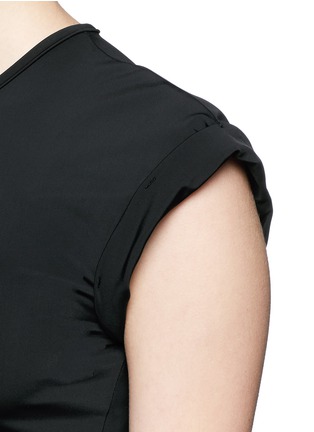 Detail View - Click To Enlarge - BETH RICHARDS - Fringe hem cap sleeve cropped T-shirt