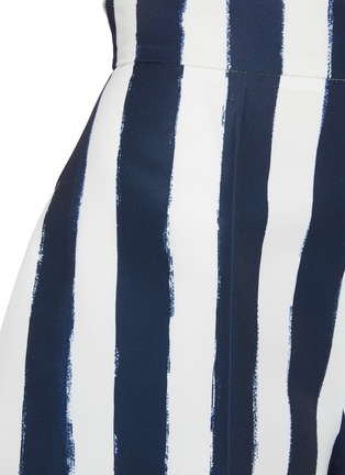  - OSCAR DE LA RENTA - Stripe faille shorts