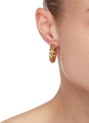 Figure View - Click To Enlarge - LANE CRAWFORD VINTAGE JEWELLERY - 18k gold hoop earrings