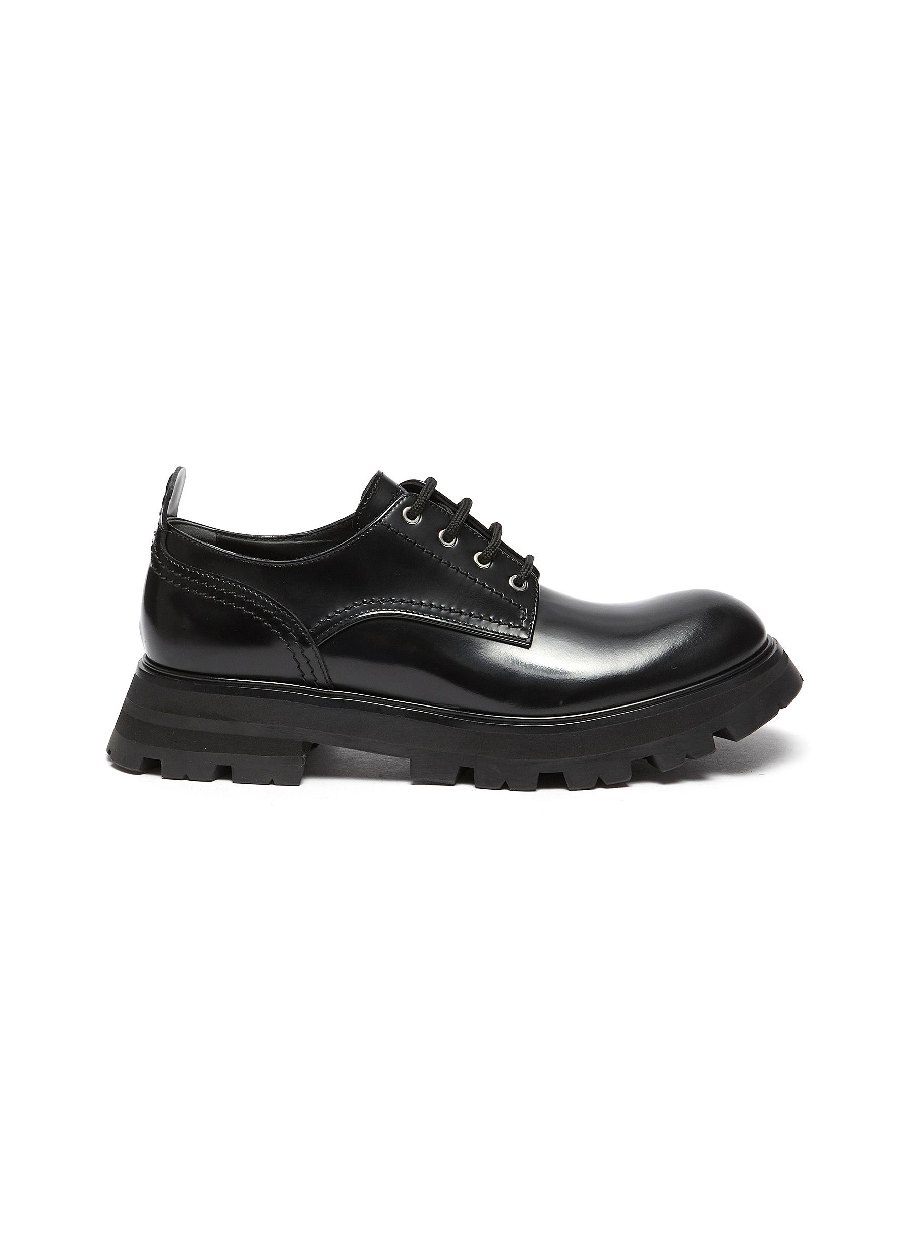 'Wonder' Curved Toe Tread Sole Leather Oxford Shoes