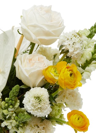 Detail View - Click To Enlarge - ELLERMANN FLOWER BOUTIQUE - x Lane Crawford White Delight – Small