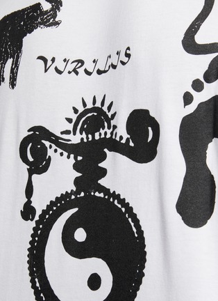  - TOGA VIRILIS - Graphic Print Crewneck T-Shirt