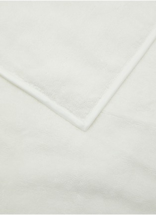 Detail View - Click To Enlarge - FRETTE - Auspicious Embroidered Bath Sheet – Milk