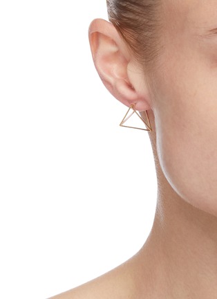 Figure View - Click To Enlarge - SHIHARA - 3D' 18k gold triangle single earring