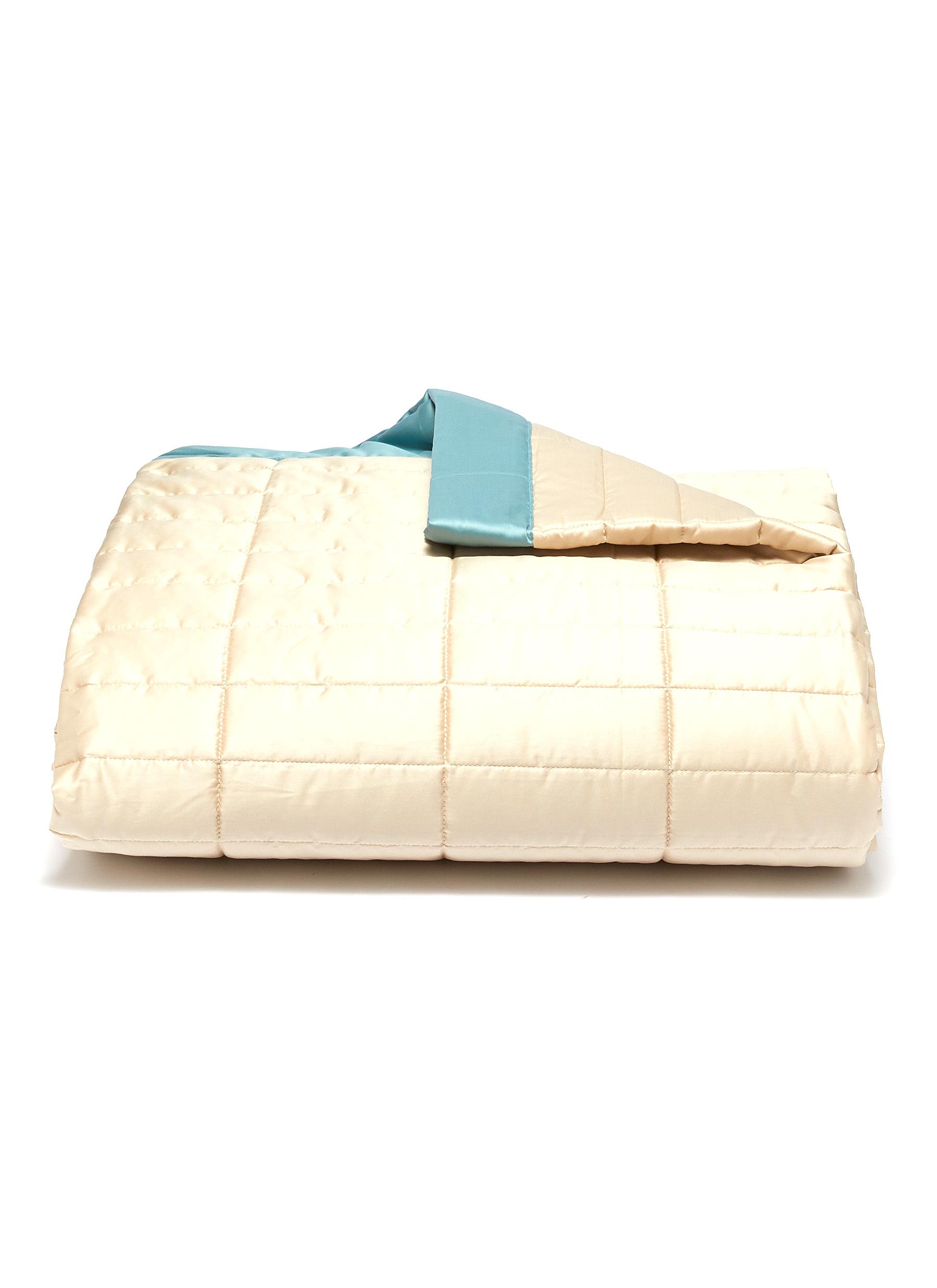Frette Rectangular Light Quilt Bed Cover - Savage Beige/turquoise