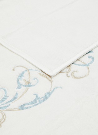 Detail View - Click To Enlarge - FRETTE - Tracery Embroidery Bath Sheet — Savage Beige & Turquoise