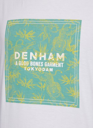 - DENHAM - 'Coby' Slogan Graphic Print Organic Cotton T-shirt