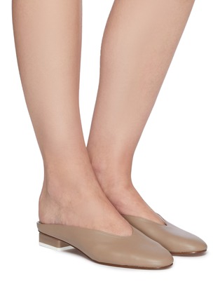 Figure View - Click To Enlarge - GRAY MATTERS - Mildred' V Throat Leather Slip-on Mules