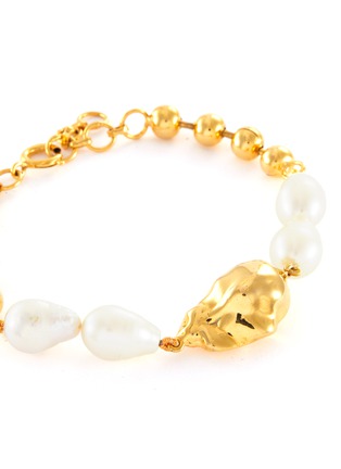 Detail View - Click To Enlarge - MISHO - Baroque Pearl 22k Gold-plated Bronze Chain Bracelet