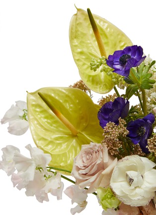 Detail View - Click To Enlarge - ELLERMANN FLOWER BOUTIQUE - Madam Penelope – Medium
