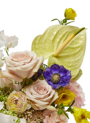 Detail View - Click To Enlarge - ELLERMANN FLOWER BOUTIQUE - Madam Penelope in a Vase