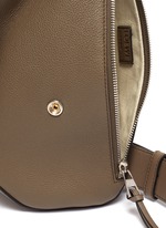 loewe anton sling bolsa