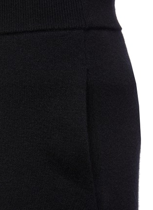  - THE ROW - Divier' Ribbed Waistline Cashmere Jogger Pants