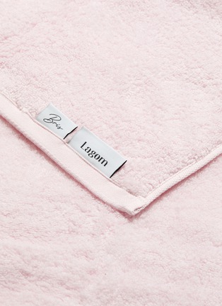 Detail View - Click To Enlarge - LAGOM - Bris' 111G Cotton Hand Towel — Powder Pink