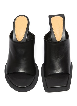 Detail View - Click To Enlarge - JACQUEMUS - Les Mules Carre Rond' Mismatched Leather Mules