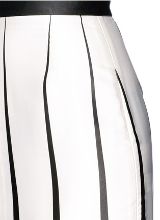 Detail View - Click To Enlarge - TOME - Twill ruffle stripe print satin skirt