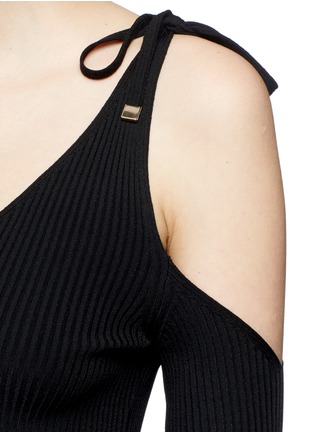 Detail View - Click To Enlarge - ROSETTA GETTY - Cold shoulder rib knit camisole sweater