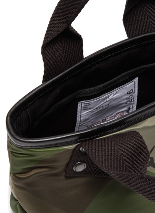 Detail View - Click To Enlarge - SACAI - x KAWS Camouflage Print Small Tote Bag