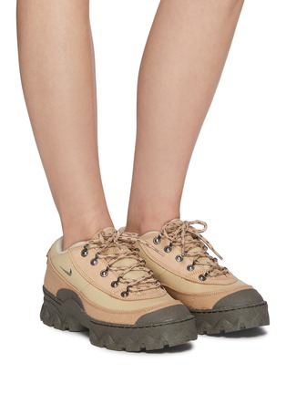 nike lahar beige