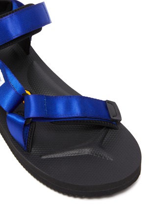 Detail View - Click To Enlarge - SUICOKE - Assymetrical Sandal