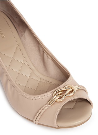 Detail View - Click To Enlarge - COLE HAAN - 'Tali' knot hardware leather wedge sandals
