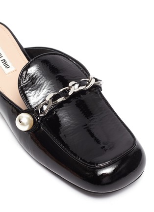 Detail View - Click To Enlarge - MIU MIU - Chain Appliqued Moccasin Toe Patent Leather Flats