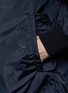 Detail View - Click To Enlarge - MONCLER - 'Hernest' reversible down jacket