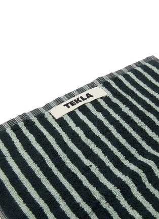 Detail View - Click To Enlarge - TEKLA - Striped Organic Cotton Terry Wash Cloth – Black/Mint