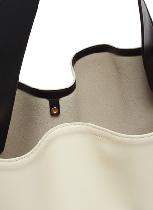 Detail View - Click To Enlarge - JIL SANDER - Lune' Leather Hobo Bag