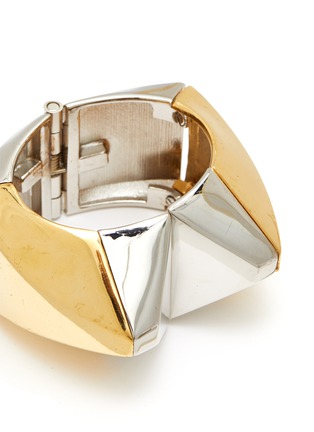 Detail View - Click To Enlarge - LANE CRAWFORD VINTAGE ACCESSORIES - VINTAGE VIONNET GOLD TONE SILVER TONE CLAMPER CUFF