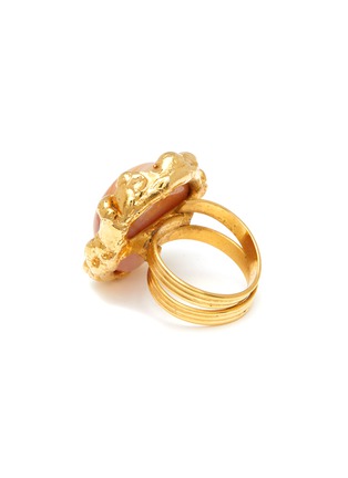Detail View - Click To Enlarge - LANE CRAWFORD VINTAGE ACCESSORIES - VINTAGE UNSIGNED PEACH STONE GOLD TONE RING